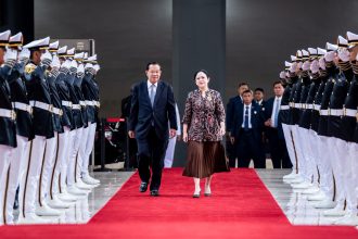 Ketua DPR RI Puan Maharani menerima kunjungan kehormatan Ketua Senat Kerajaan Kamboja, Samdech Akka Moha Sena Padei Techo Hun Sen di Gedung DPR.