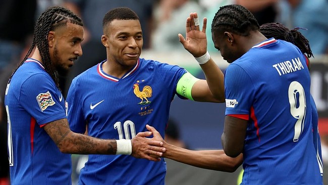 Bintang Prancis Kylian Mbappe berhasil membawa negaranya finis sebagai juara tiga UEFA Nations League 2025 dengan mengalahkan tuan rumah Jerman. (AFP/FRANCK FIFE)
