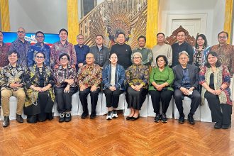 Ketua DPR RI Puan Maharani berfoto bersama para diaspora di Amerika Serikat. Foto: dok DPR RI
