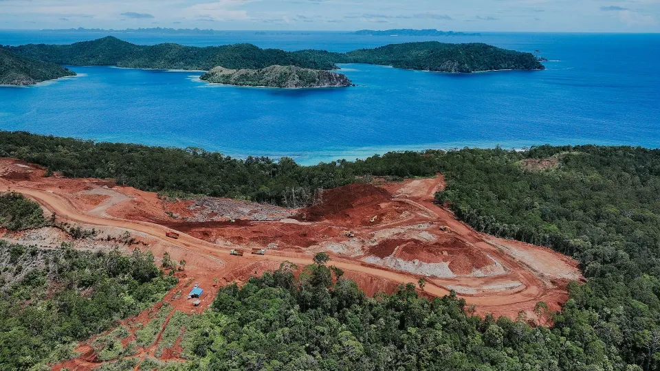 Gambar udara lokasi tambang di kawasan Raja Ampat.
