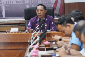 Kepala Dinas Komunikasi dan Informasi Setda Klaten membuka acara sosialisasi pelayanan informasi publik yang bagi pegawai Pemda Klaten yang menangani informasi publik pemda. Foto: dok