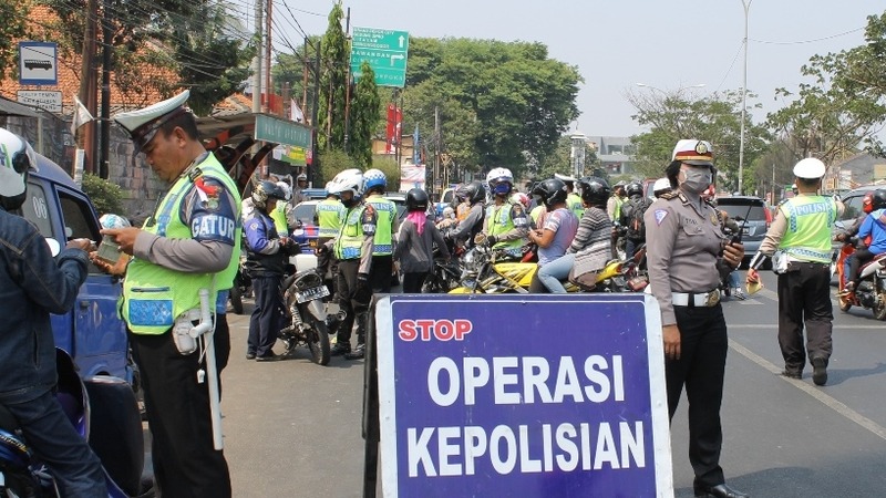 Ilustrasi razia kendaraan oleh kepolisian.