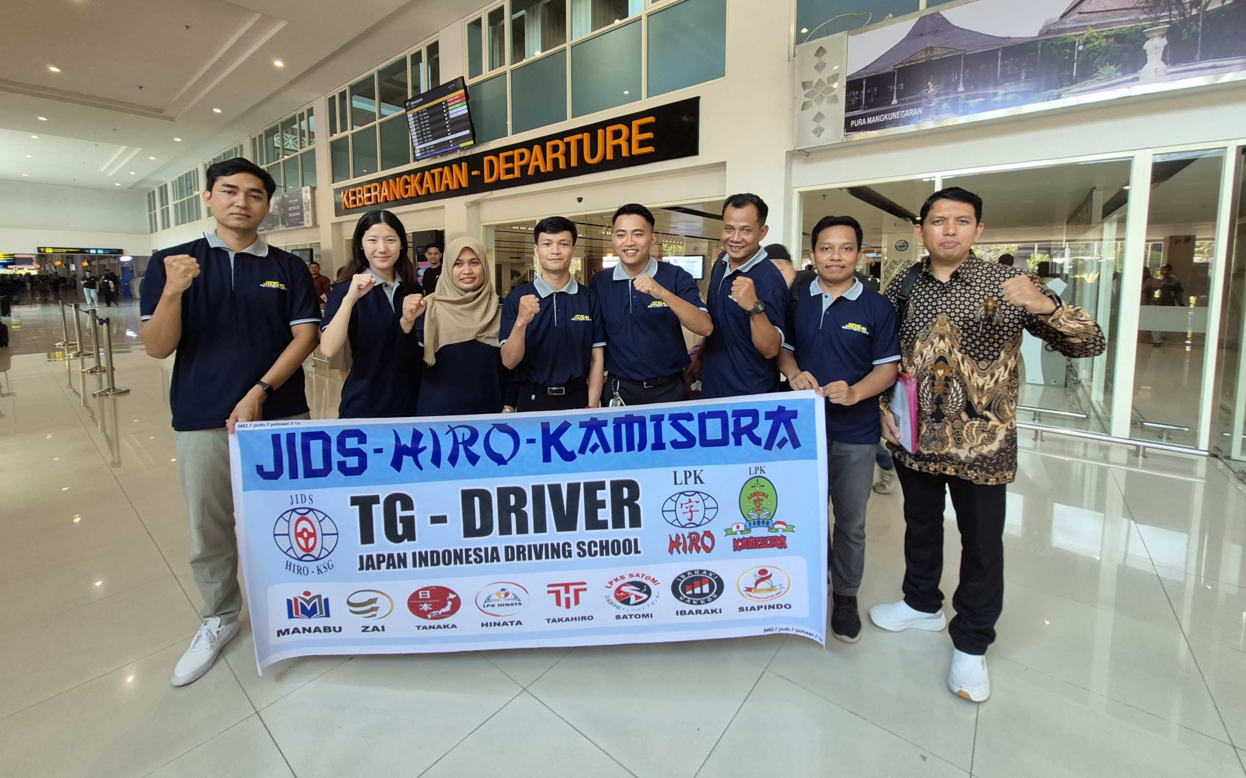 LPK Hiro-LPK Kamisora memberangkatkan driver bus profesional ke Jepang.